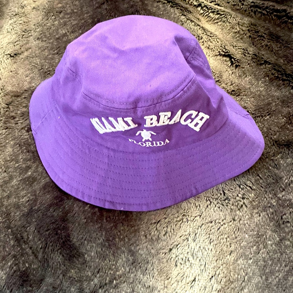 Coconut girl Y2K summer bucket hat (worn only for picture)